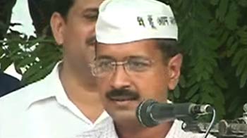 शीला ने केजरीवाल को भेजा नोटिस