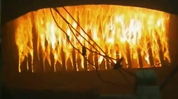 Video : सूरत में अगरबत्ती फैक्टरी में भीषण आग