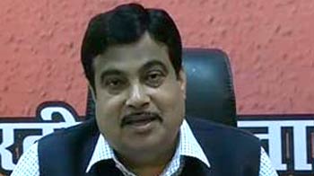 Under-fire Nitin Gadkari campaigns in Himachal Pradesh