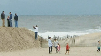 Hurricane Sandy threat puts New York on edge