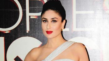 Newlywed Kareena steps out without Saif