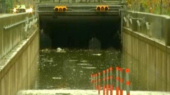 Video : Superstorm Sandy: Brooklyn-Battery tunnel flooded in New York