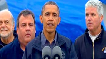 Superstorm Sandy: Obama tours disaster zone as toll crosses 60