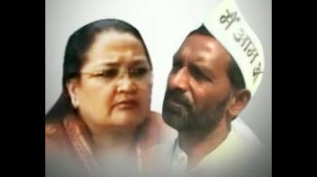 कांग्रेस ने केजरीवाल पर फोड़ा 'सीडी' बम