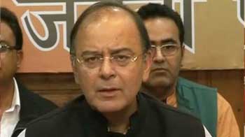 Jaitley on Swamy's charges: Did Congress give loan to a private company?
