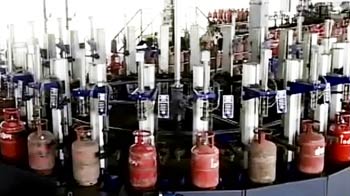 एलपीजी की बढ़ी कीमत हुई वापस