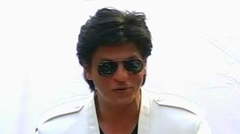 SRK keeps away from Ajay Devgn's legal notice SRK keeps away from Ajay Devgn's legal notice