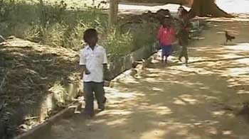 Video : Maharashtra: Poor children fed stale food while private firms made windfall