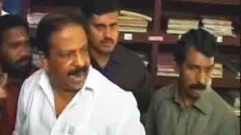 Video : Caught on camera: Congress MP threatens cop with sacking