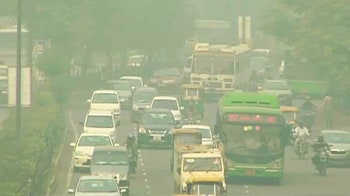 Video : Winds back, Delhi smog shows signs of let-up
