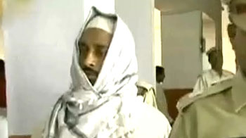 धमाके के आरोपी से मुकदमा वापस लेगी यूपी सरकार! धमाके के आरोपी से मुकदमा वापस लेगी यूपी सरकार!