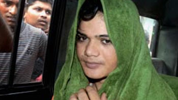 Cops driving me to suicide: Pinki Pramanik