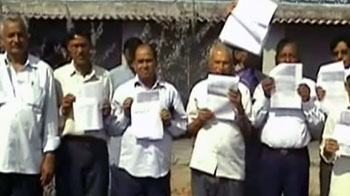 बोकारो में शिबू सोरेन पर जमीन कब्जाने का आरोप