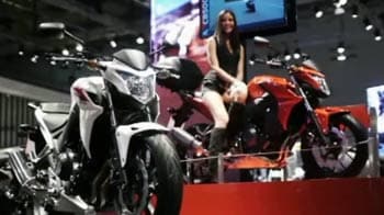 कुछ तेज-तर्रार बाइक्स, जोरदार स्पोर्टी छोटी कार