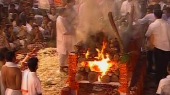 पंचतत्व में विलीन हुए बाल ठाकरे