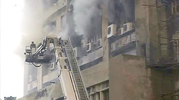 हिमालय बिल्डिंग में लगी आग