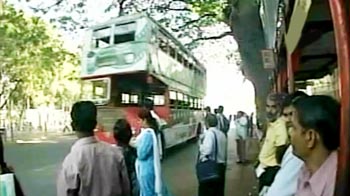 Taxis, autos back on Mumbai roads; Sena denies calling bandh