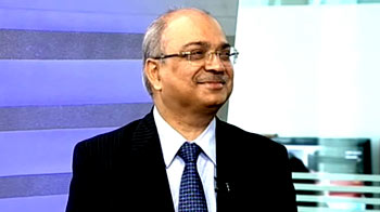 RBI justified in asking for amendment before final guidelines on new licences: E&Y