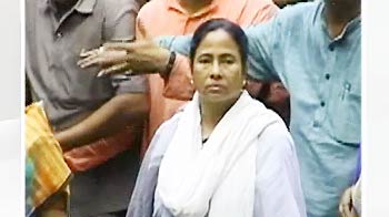 अविश्वास प्रस्ताव पर ममता ने मांगा लेफ्ट से समर्थन