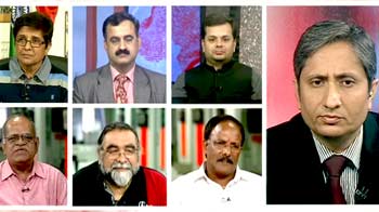 बोलने पर यह कैसी पाबंदी...!