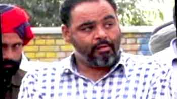 क्यों मिले पॉन्टी को हथियारों के लाइसेंस!