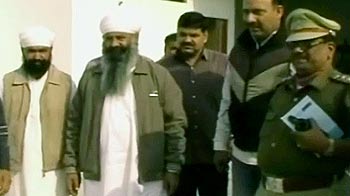 पुलिस ने नामधारी को हिरासत में लिया