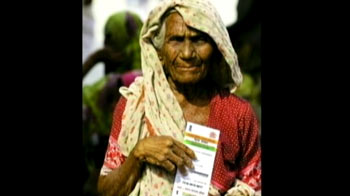 तेल, अनाज नहीं, गरीबों के खातों में सीधे कैश तेल, अनाज नहीं, गरीबों के खातों में सीधे कैश