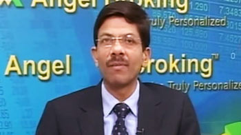 Gold to continue gains: Naveen Mathur