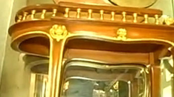 Property It's Hot: Gold enameling, carpets, splash pools and more