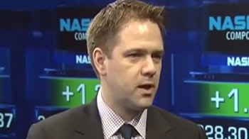 US economy walking a tightrope