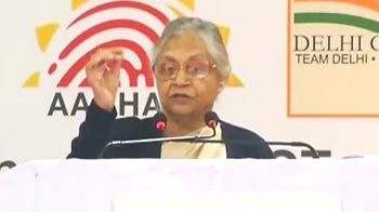 Rs. 600 is enough to feed a family of five, says Sheila Dikshit; Opposition slams her