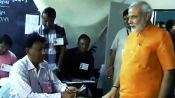 गुजरात चुनाव : दूसरे चरण में 70.2 फीसदी मतदान