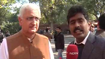 लोकतंत्र में लोग जीतते हैं, हारते हैं : सलमान खुर्शीद