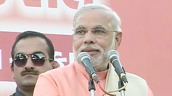 मोदी को चुनौती नहीं दे पाई कांग्रेस