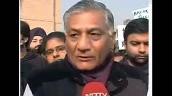 पहले सरकार, पुलिस की जिम्मेदारी तय हो : वीके सिंह