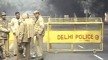 इंडिया गेट पर धारा 144 लागू, नौ मेट्रो स्टेशन बंद