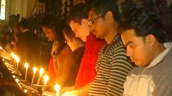 Video : Christmas prayers for Delhi gang-rape survivor at Kolkata's St. Paul's Cathedral