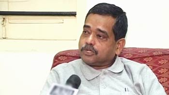 महिलाओं पर अभिजीत को टिप्पणी पड़ी भारी