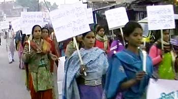 बांदा में गैंगरेपकांड के विरोध में मार्च बांदा में गैंगरेपकांड के विरोध में मार्च