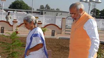 Supreme Court rules against Narendra Modi on Lokauykta, but slams Governor