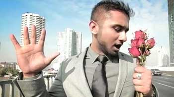 हनी सिंह के गानों के खिलाफ सड़कों पर उतरे लोग