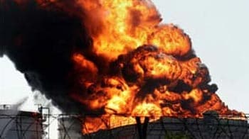 3 killed in fire at oil storage facility near Surat