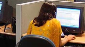 At call centres, women want to leave early. Or just leave.