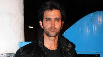 Will celebrate birthday with friends: Hrithik
