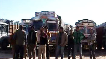Fresh firing at Line of Control; Pak bars Indian trucks
