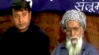 पंचायत का फरमान, लड़कियों को  मोबाइल मत दो