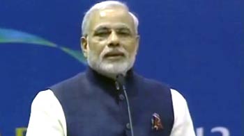 वाइब्रेंट गुजरात समिट में मोदी की तारीफों के पुल