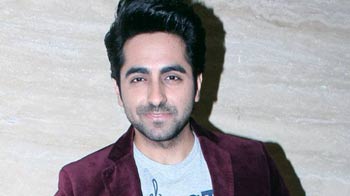 आयुष्मान खुराना ने दिल्ली में खोला ज्वैलरी स्टोर आयुष्मान खुराना ने दिल्ली में खोला ज्वैलरी स्टोर