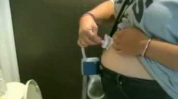 Video : Bizzare stomach pump and the best diets of 2012
