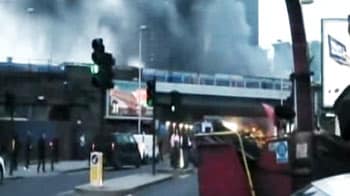Video : Helicopter crashes into crane on London tower, kills two